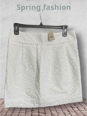 LOFT Cream Floral Eyelet Embroidered Pencil Skirt- NWT 6P